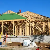 Pasii pe care trebuie sa-i urmezi daca vrei sa-ti construiesti o casa