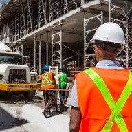 10 reguli de baza de care sa tii cont cand alegi materialele de constructii