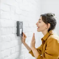 De ce sa optezi pentru instalarea unui interfon video