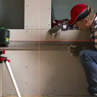 Ai nevoie de o nouă nivelă laser? Află cum să o alegi pe cea mai bună!
