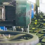 Beneficiile tehnologiei cu șurub în compresoarele moderne de aer