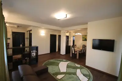 Proprietar, inchiriez apartament de lux, cu 3 camere in Timisoara