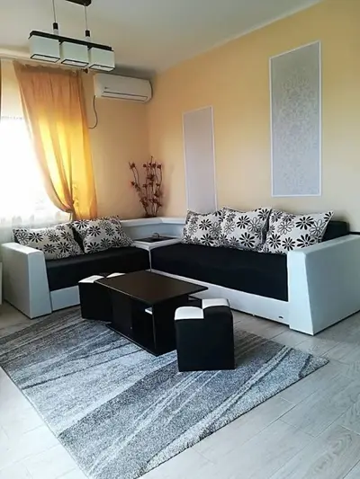 Vand apartament 3 camere tip penthouse cu vedere la mare