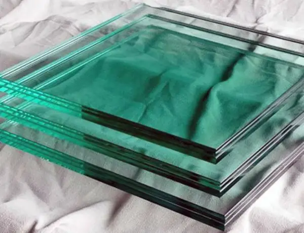 Sticla laminata – protectie de incredere intr-un design elegant