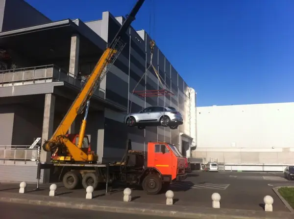 Macara de inchiriat, Gerom Tour iti ofera echipamente constructii performante
