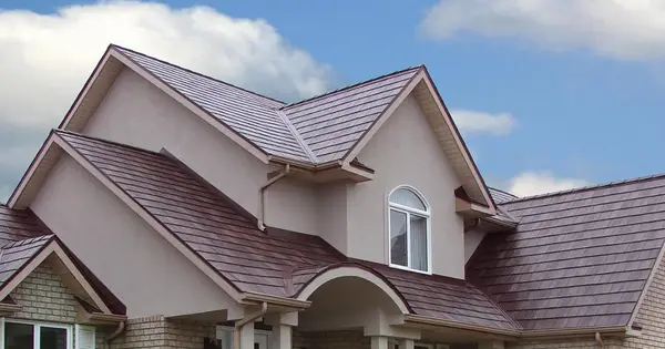 Acoperişurile metalice, alegerea potrivită pentru orice deţinător de casă