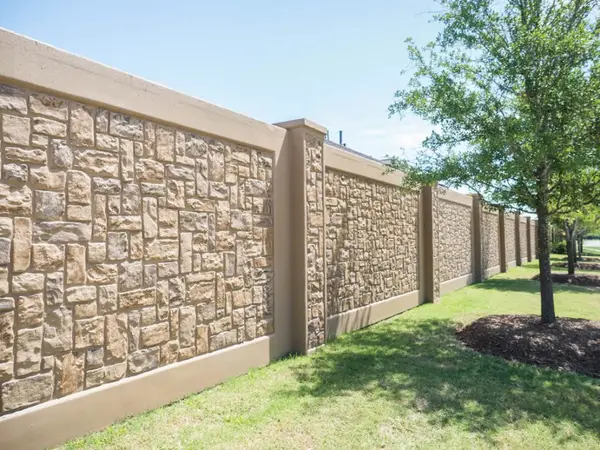Sunt gardurile din beton o optiune excelenta pentru locuintele moderne?