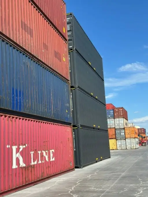Containere maritime de 6 metri si 12 metri