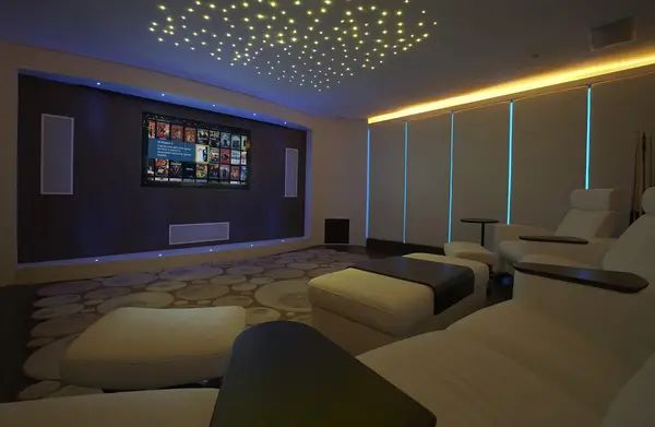 Ghid complet pentru organizarea unui cinema sportiv acasă