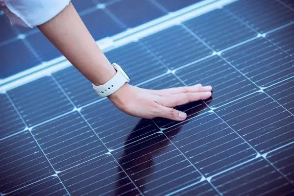 7 sfaturi pentru întreținerea sistemelor fotovoltaice de putere medie