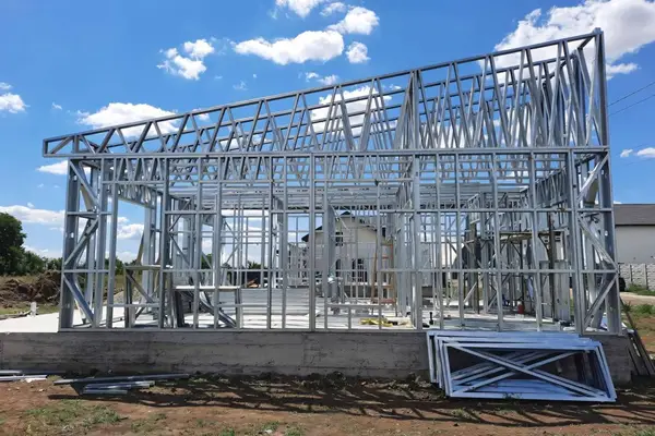 Wolf Construct, firmă specializată în construcții moderne din România