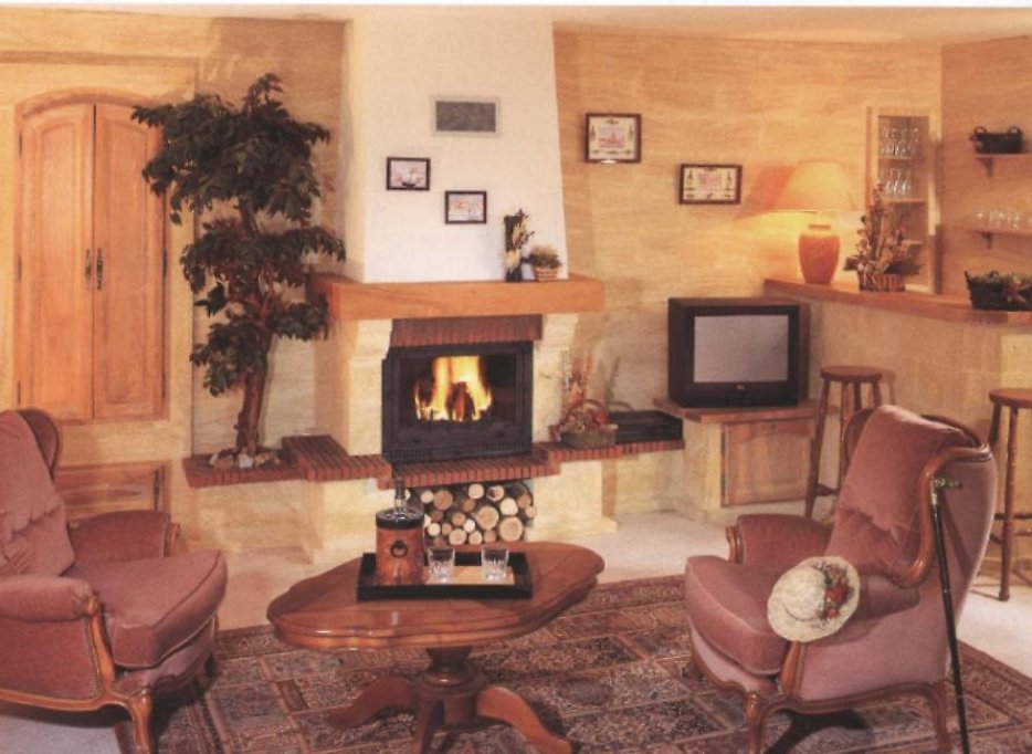 Semineu rustic Lajoux