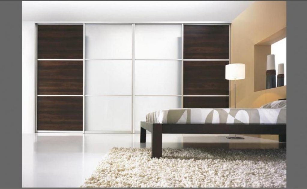 Usi glisante tip salon