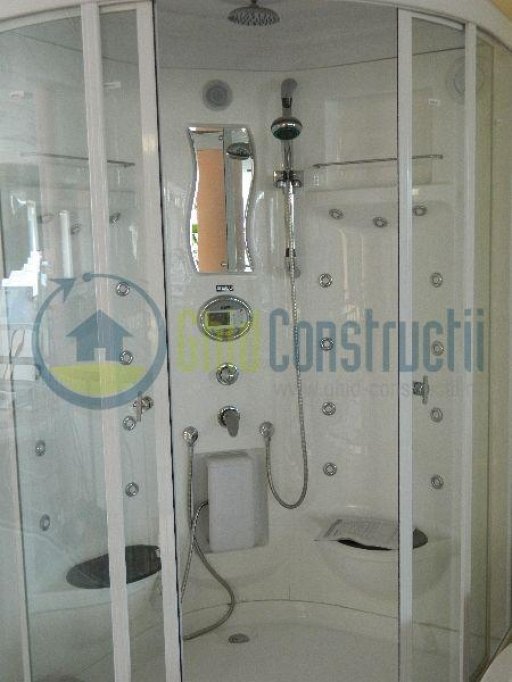 Cabina de dus cu hidromasaj