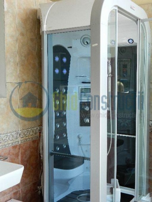 Cabina de dus cu hidromasaj