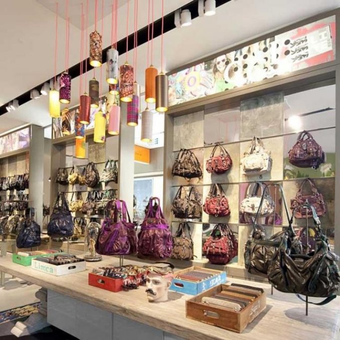 Folii Sibu pentru decorarea magazinelor de la Protege Parol