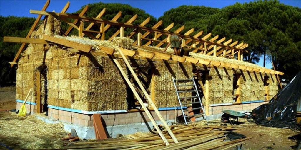 Izolarea termica si acustica in casele ecologice