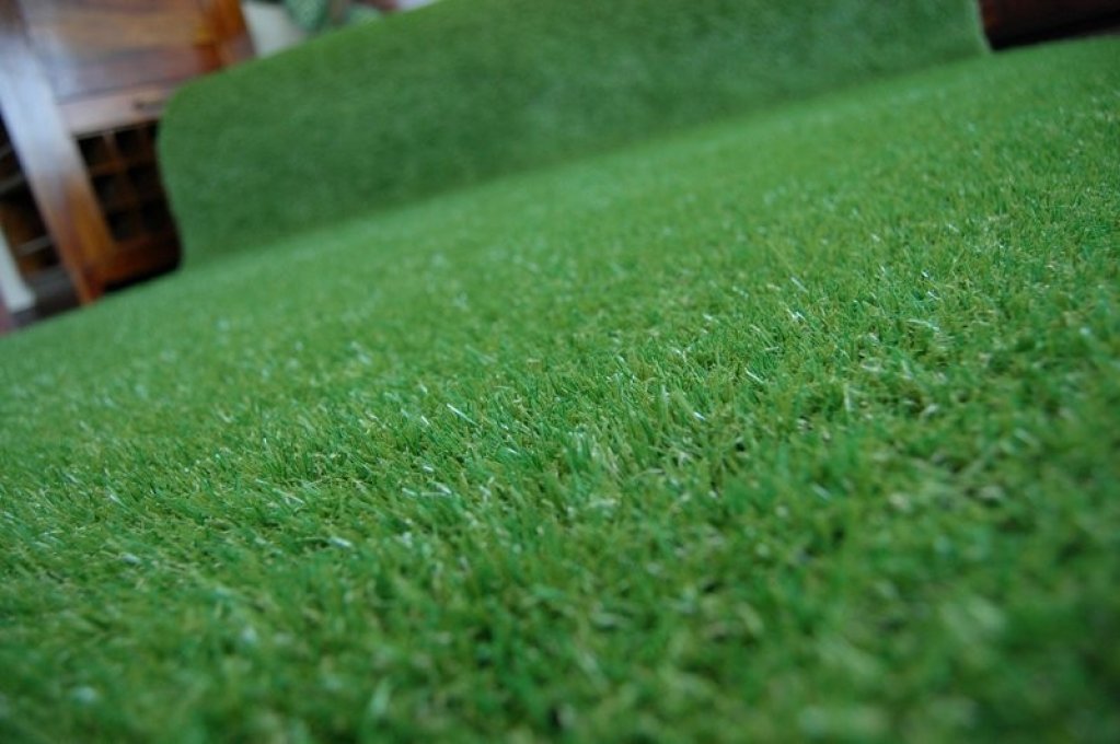 Cum se pune iarba artificiala