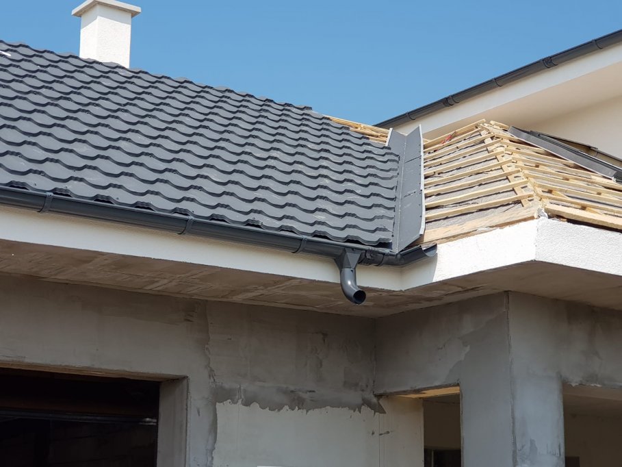 Acoperișul din tablă tip țiglă metalică - acoperișul perfect pentru casa ta