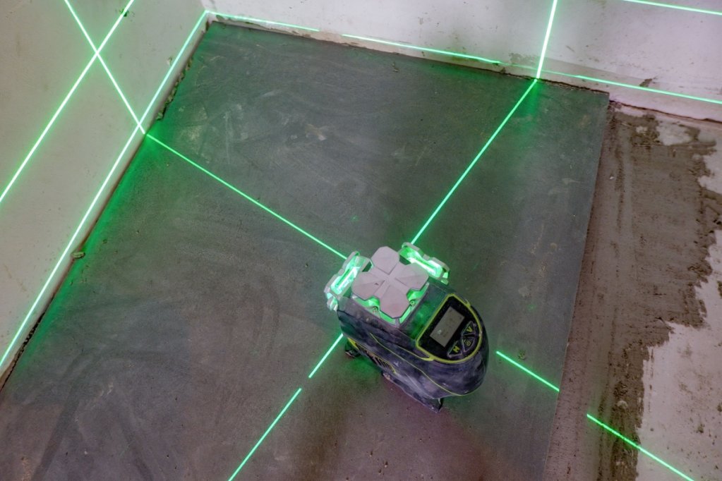 Top 5 nivele laser care te vor ajuta în orice proiect de construcții