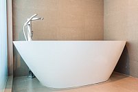 Cazi freestanding vs. cazi încorporate: avantaje și dezavantaje